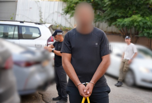 מעצר החשודים ברצח ופא בדראן (צילום: דוברות המשטרה)