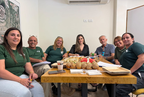 חתימת ההסכם (צילום: דוברות ההסתדרות)