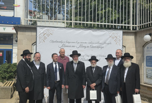 פגישת הרבנים במולדובה (צילום: ג'וש ארונסון)