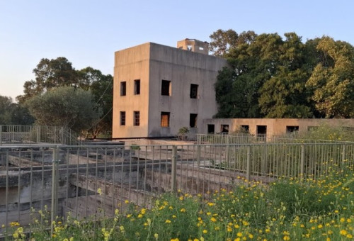 מפעל המים הבריטי בגן הלאומי ירקון (צילום: מור ויזל, רשות הטבע והגנים)