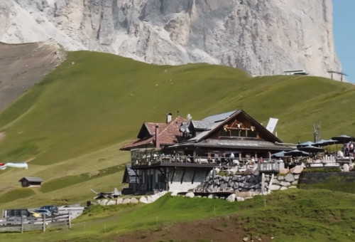 Rifugio Friedrich August, בקתת הרים בצפון איטליה (צילום: רשתות חברתיות, שימוש לפי סעיף 27 א')