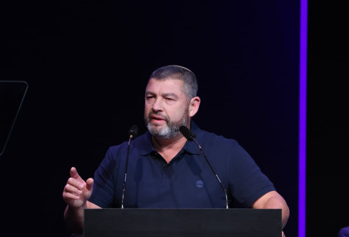 עופר וינטר בהשקת מפלגתו (צילום: מרק ישראל סלם)