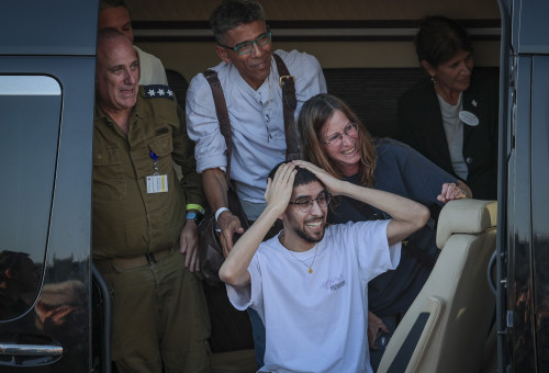אביתר דוד ביום החזרה מהשבי (צילום: יוסי אלוני פלאש 90)
