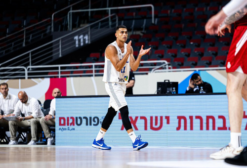 שחקן נבחרת ישראל ים מדר (צילום: אתר רשמי, אתר פיב"א)