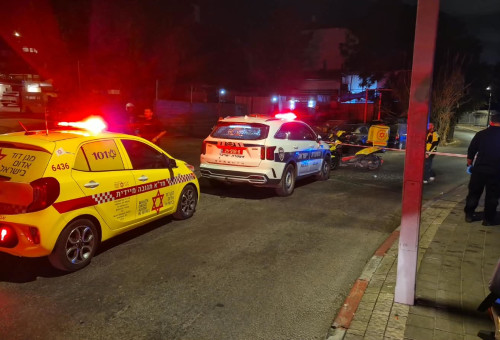 צוותי מד"א בזירת האירוע יפו (צילום: תיעוד מבצעי מד"א)