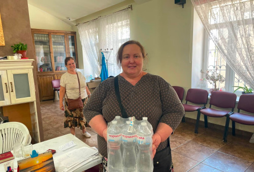 עובדי הסיוע (צילום: יחצ)