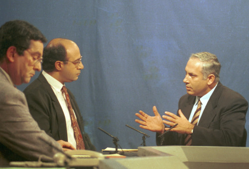 בנימין נתניהו בראיון בערוץ 1  (צילום: נתי שוחט, פלאש 90)