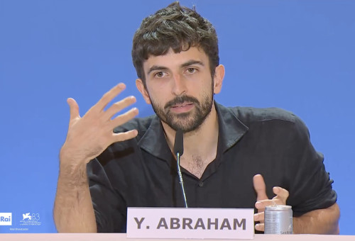 יובל אברהם בפסטיבל ונציה 2026 (צילום: צילום מסך מתוך אתר פסטיבל ונציה)