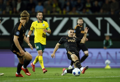 אוסקר גלוך ברגע הבישול לקספר דולברג (צילום: Getty images)