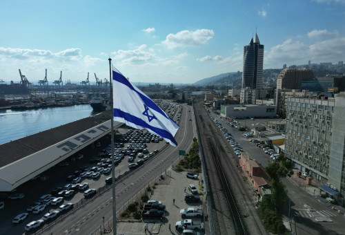 דגל ישראל הנייד הגדול ביותר בעולם (צילום: גיאודרונס)