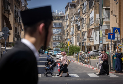 חרדים בבני ברק (צילום: Miriam Alster/Flash90)