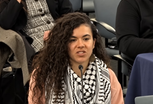 המורה מפילדלפיה (צילום: צילום מסך רשתות חברתיות,בינה מלאכותית ושיפור צילום)