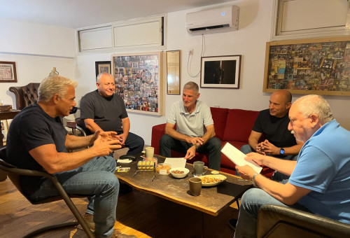 אביגדור ליברמן, נפתלי בנט, יאיר גולן, גדי איזנקוט ויאיר לפיד (צילום: ליהיא לפיד)