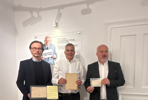 הסכם בין מוזיאון אושוויץ־בירקנאו למוזיאון השואה בחיפה (צילום:  יערית שושן)