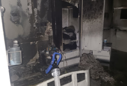 זירת השריפה בבית האבות "מרכז סיעוד משכנות ותיקים" בבני ברק (צילום: כבאות והצלה לישראל)