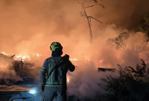 שריפה באתר הפסולת בעוספיא (צילום: דוברות כבאות והצלה)