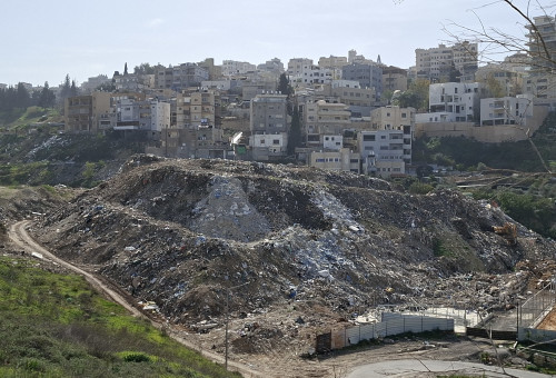 הר הזבל של נצרת (צילום: ללא)