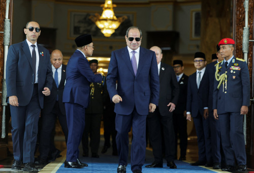 א-סיסי בביקור במלזיה (צילום: REUTERS)