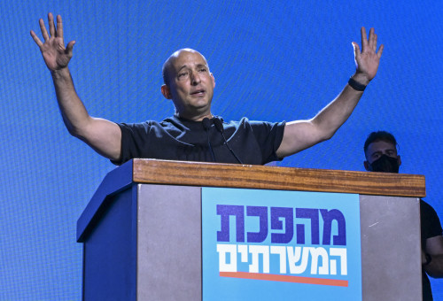 בנט במסיבת עיתונאים, אוקטובר 2026 (צילום: אבשלום ששוני)