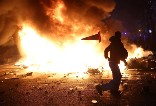 מהומות בצרפת (צילום: REUTERS/Abdul Saboor)