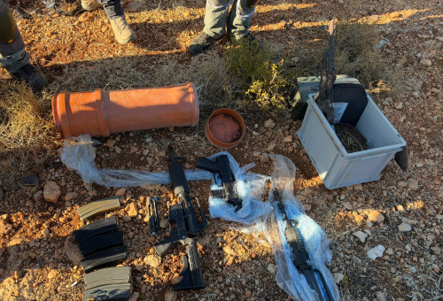 תיעוד האמל"ח שנתפס (צילום: דוברות המשטרה)