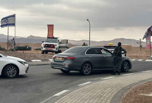 חסימות בדרך לאילת (צילום: דוברות המשטרה)