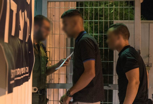 מעצר עריקים  (צילום: דובר צה"ל)