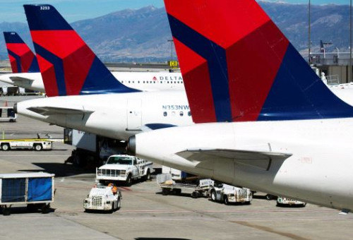 מטוסים של חברת דלתא איירליינס, ארכיון (צילום: רויטרס)