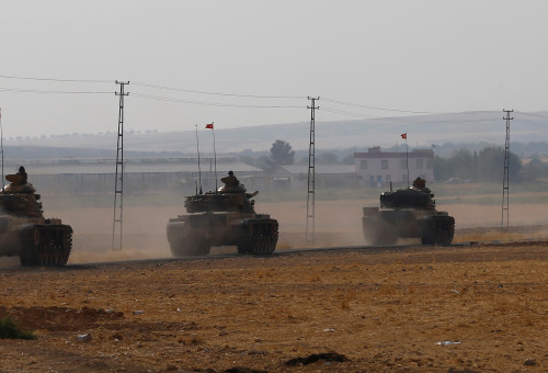 כוחות צבא טורקיה בגבול הסורי (צילום: רויטרס)