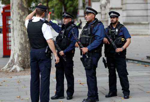 שוטרים בלונדון (צילום: רויטרס)