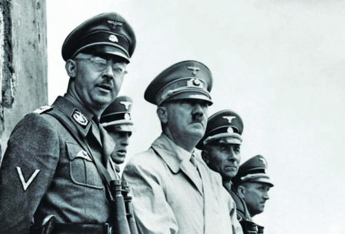 אדולף היטלר והימלר (משמאל) (צילום: רויטרס)