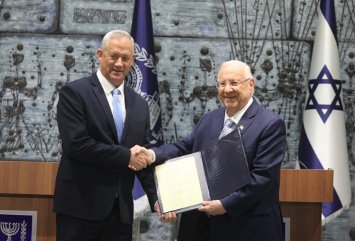 ראובן ריבלין, בני גנץ במעמד הענקת המנדט (צילום: מרק ישראל סלם)