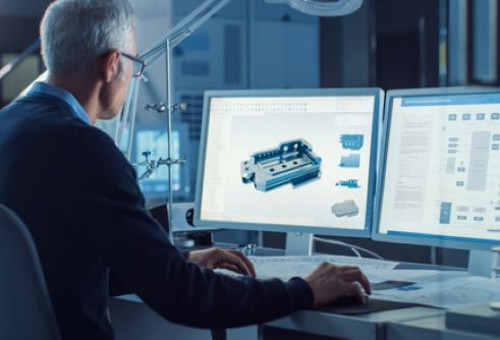 מהנדס בעבודה (צילום: Shutterstock)