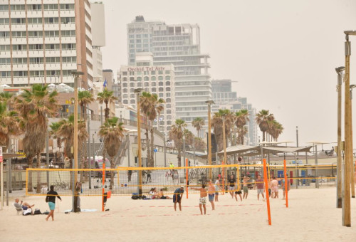 אובך בתל אביב (צילום: אבשלום ששוני)