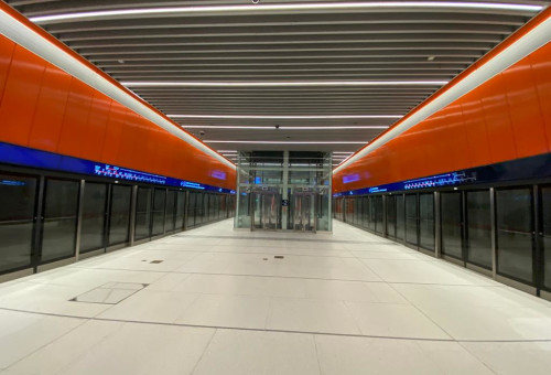 תחנת אלנבי של הקו האדום ברכבת הקלה (צילום: אבשלום ששוני)