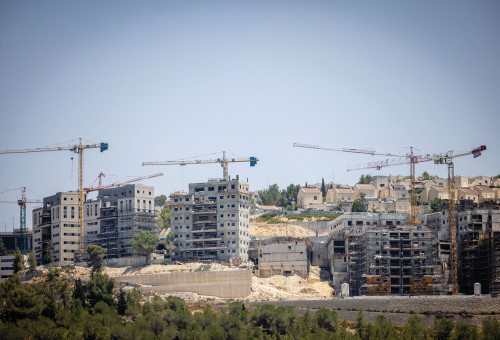 אתר בנייה (צילום: יונתן זינדל פלאש 90)