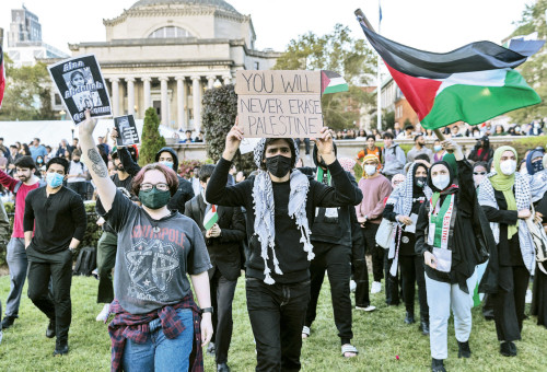 הפגנה פרו פלסטינית באוניברסיטת קולומביה (צילום: רויטרס)
