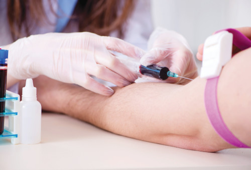 בדיקת דם (צילום: אינג אימג')