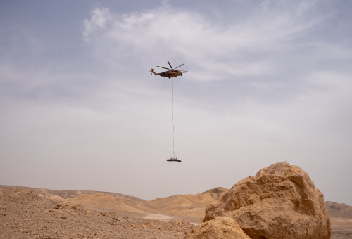 פינוי מוסק של שרידי טיל איראני (צילום: דובר צה"ל)