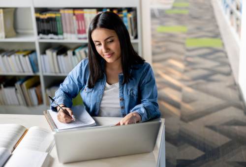 בינה מלאכותית בלימודים. אילוסטרציה (צילום: iStock)