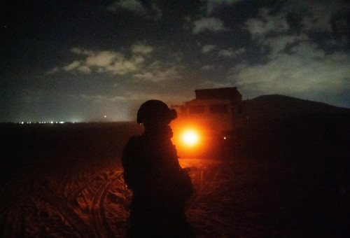 לוחם במרחב התוואים בדרום רצועת עזה (צילום: דובר צה"ל)