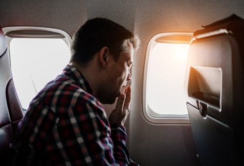 טיסה ארוכה (צילום: שאטרסטוק)