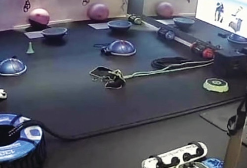 חדר הכושר ביבנה (צילום: צילום מסך)