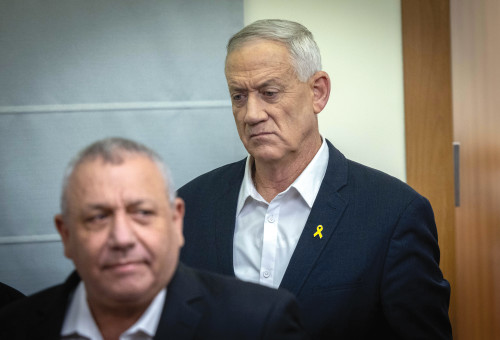 בני גנץ וגדי איזנקוט (צילום: חיים גולדברג, פלאש 90)
