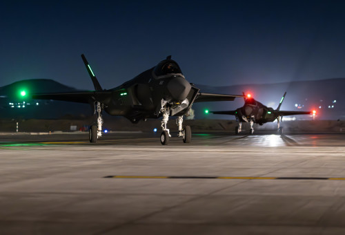   מטוסי “אדיר” (F-35i) בבסיס נבטים (צילום: דובר צה"ל)