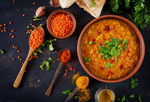 מרק עדשים (צילום: FREEPIK)