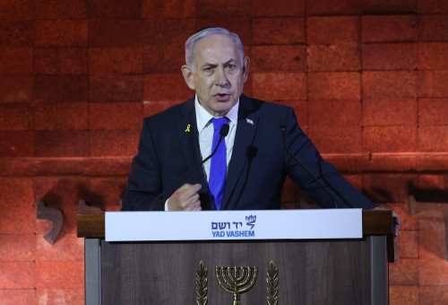 ראש הממשלה בנימין נתניהו בטקס יום הזיכרון לשואה ביד ושם (צילום: מרק ישראל סלם)