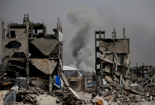 תקיפות ברצועת עזה (צילום: REUTERS/Mahmoud Issa)