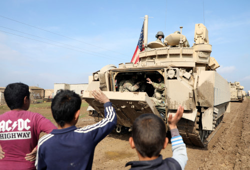 כוחות אמריקאיים בסוריה (צילום: REUTERS/Orhan Qereman)