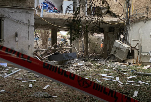 זירת נפילה בתל אביב (צילום: אבשלום ששוני)